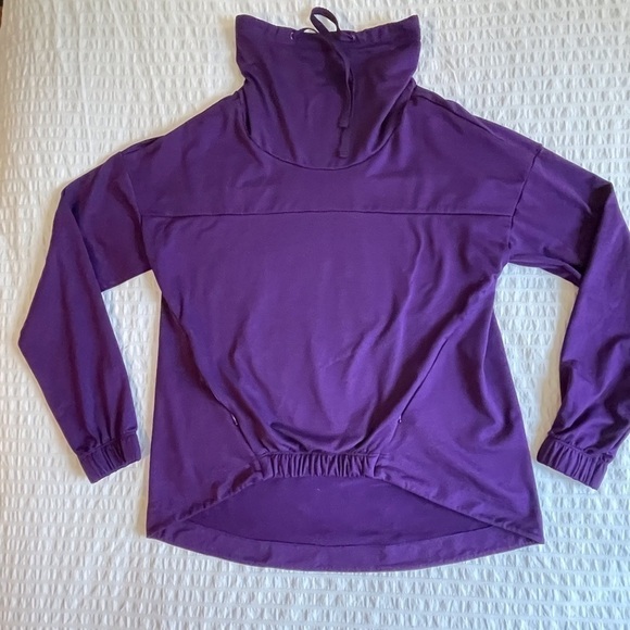 Fabletics Purple Sweatshirt - Picture 2 of 5